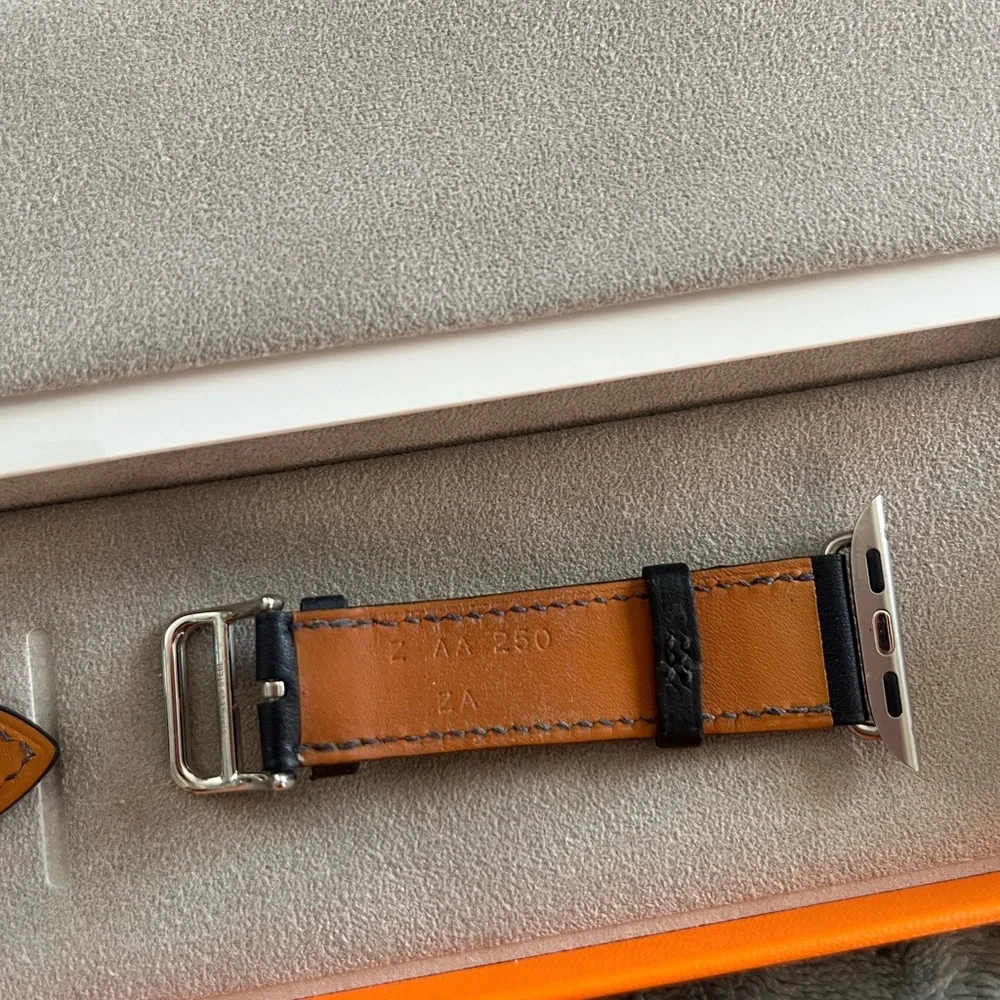 Apple Watch Hermes Single Tour Navy Blue Leather Band 45mm 44mm 42mm